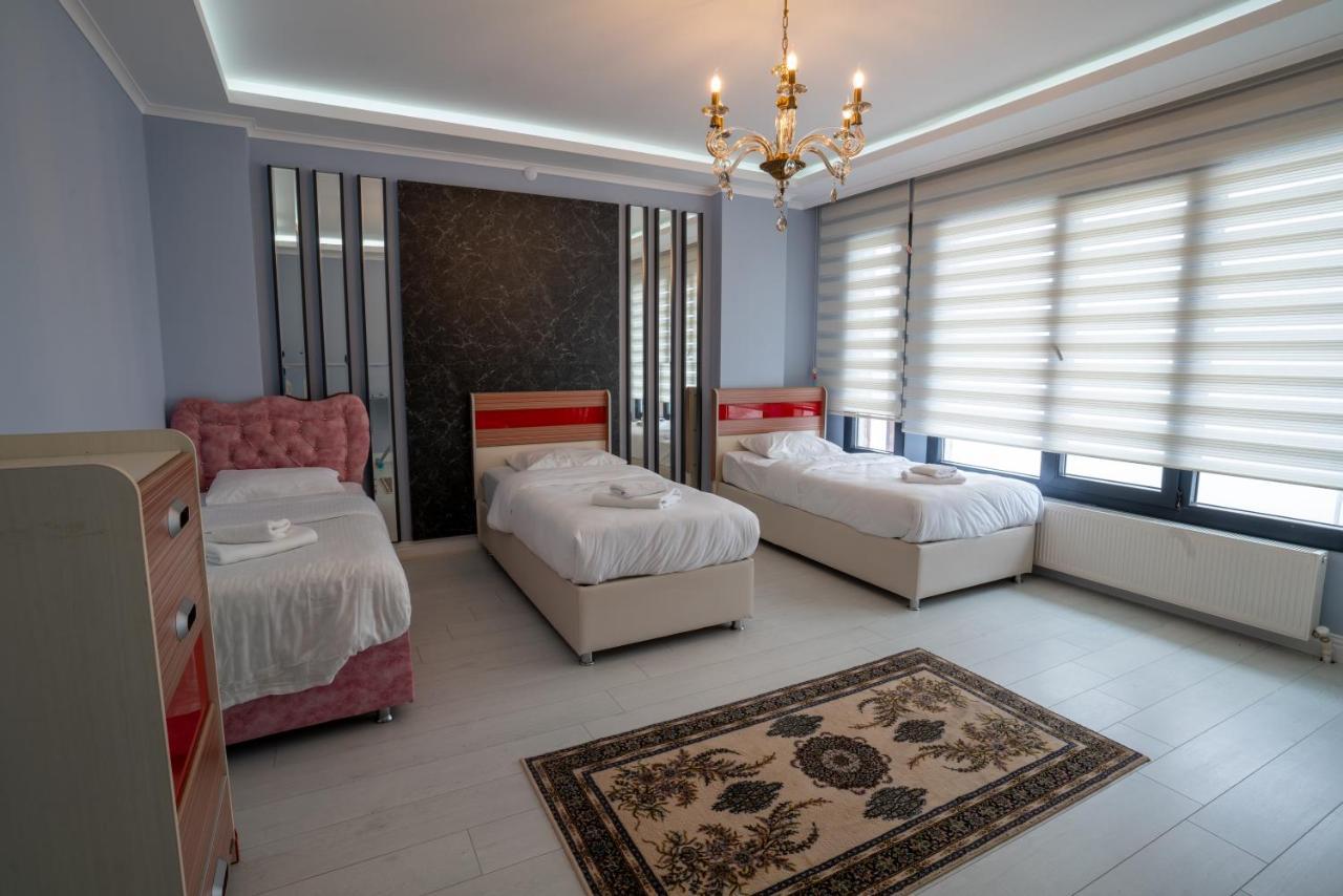 Poison Garden Suite Gozalan Екстериор снимка
