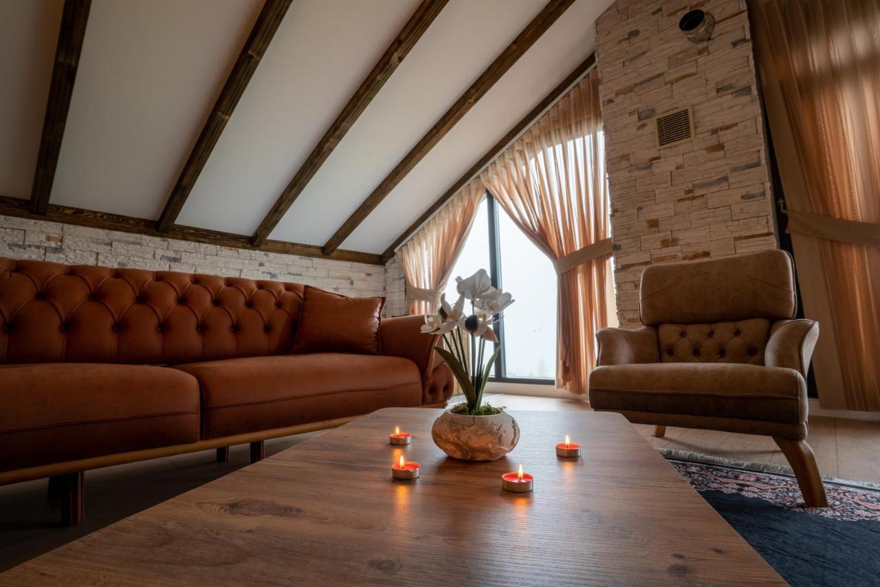 Poison Garden Suite Gozalan Екстериор снимка